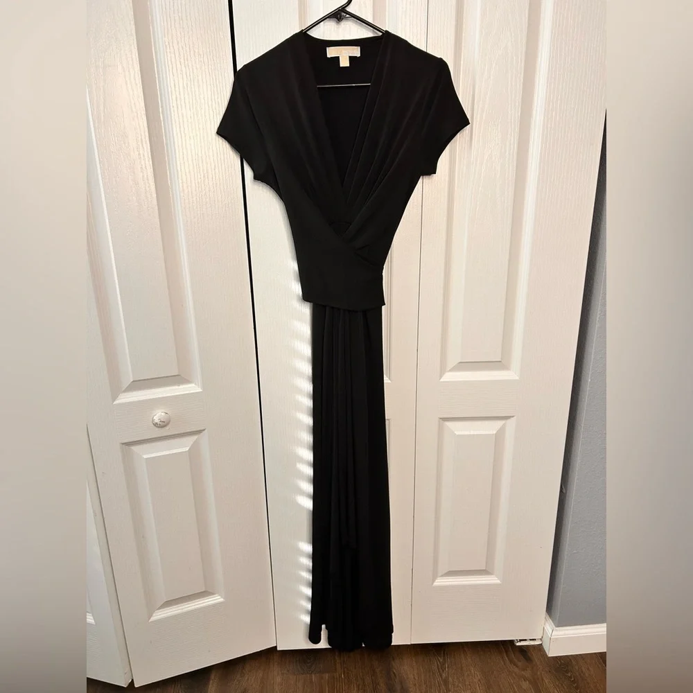 Michael Kors Women’s Black V-Neck High-Low‎ Wrap Midi Dress Size 6 Short Sleeve